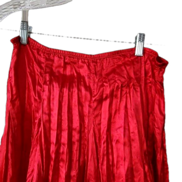 Fancy Swirly Red Broomstick (Dance) Skirt, sz M - Picture 2 of 3